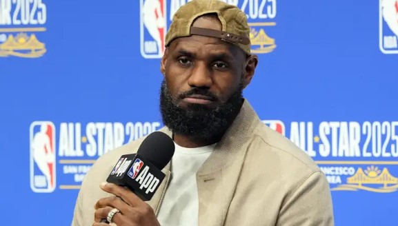 卡斯尔因伤无缘出战灰熊